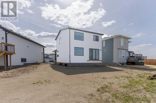 4561 25 Avenue S, House detached with 3 bedrooms, 2 bathrooms and 4 parking in Lethbridge AB | Image 35
