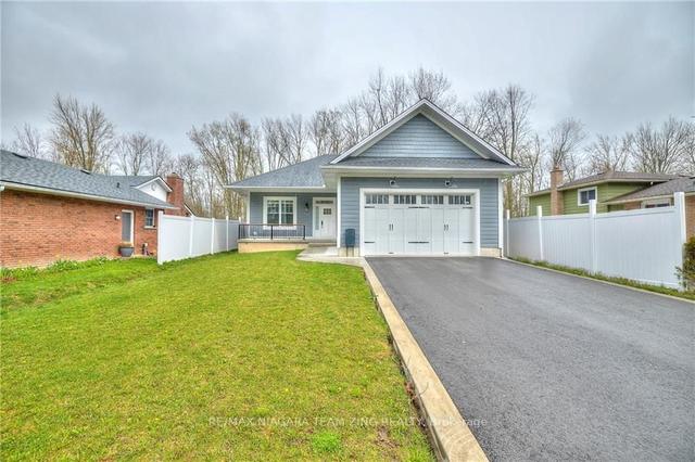 320 Kraft Rd, House detached with 3 bedrooms, 2 bathrooms and 6 parking in Fort Erie ON | Image 12
