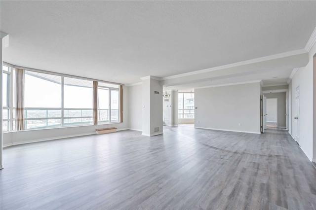 lph12 - 7825 Bayview Ave, Condo with 3 bedrooms, 3 bathrooms and 2 parking in Markham ON | Image 3
