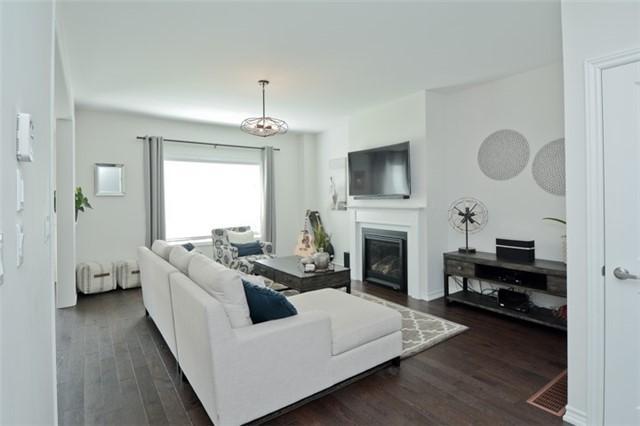 2528 Secreto Dr, House detached with 3 bedrooms, 3 bathrooms and 2 parking in Oshawa ON | Image 5