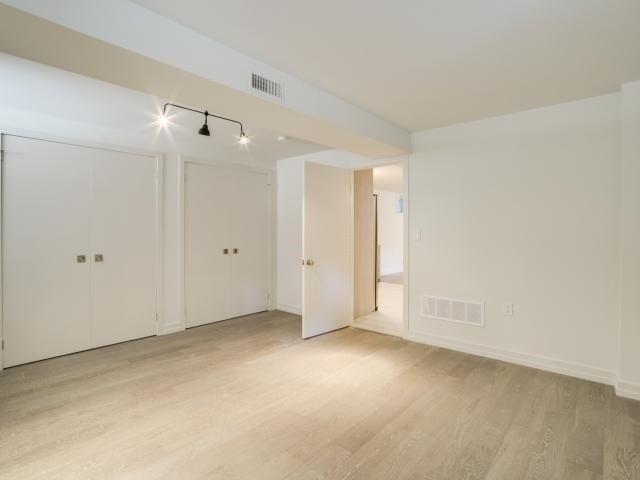 Lower - 12 Arlington Ave, House detached with 1 bedrooms, 1 bathrooms and null parking in Toronto ON | Image 13