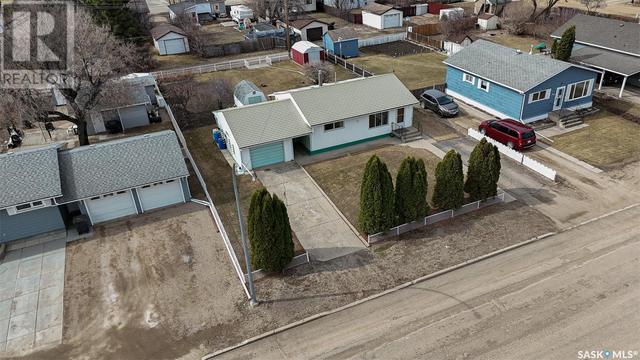 307 6th Avenue E, House detached with 2 bedrooms, 1 bathrooms and null parking in Watrous SK | Image 9