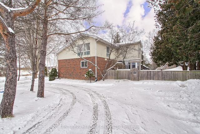 4313 10th Sdrd, House detached with 4 bedrooms, 3 bathrooms and 11 parking in Bradford West Gwillimbury ON | Image 12