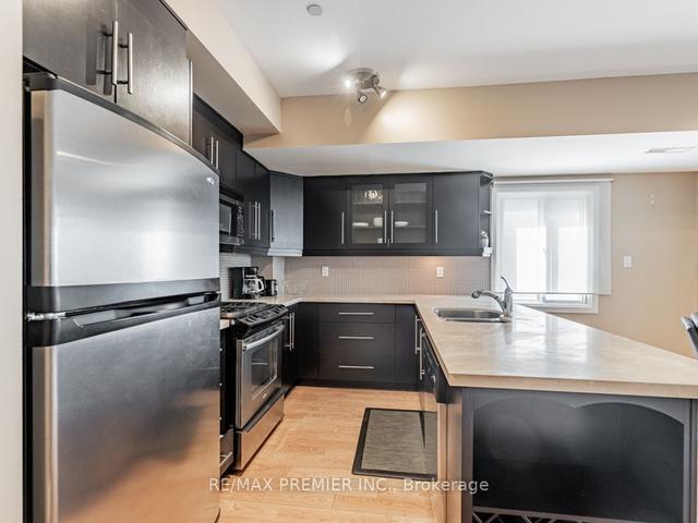 1 - 473 Dupont St, Condo with 2 bedrooms, 3 bathrooms and 1 parking in Toronto ON | Image 12