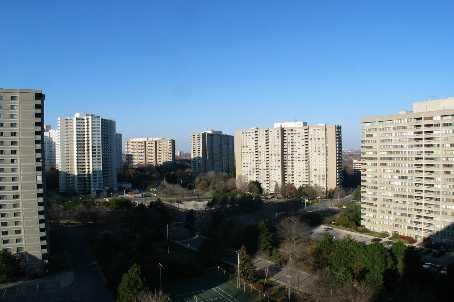 1406 - 50 Elm Dr E, Condo with 3 bedrooms, 2 bathrooms and 2 parking in Mississauga ON | Image 9