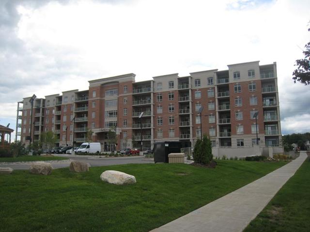 104 - 1980 Imperial Way, Condo with 2 bedrooms, 2 bathrooms and null parking in Burlington ON | Image 1