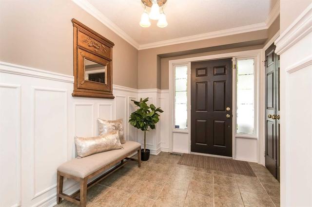 5 - 1100 Queens Ave, Townhouse with 3 bedrooms, 3 bathrooms and 2 parking in Oakville ON | Image 2