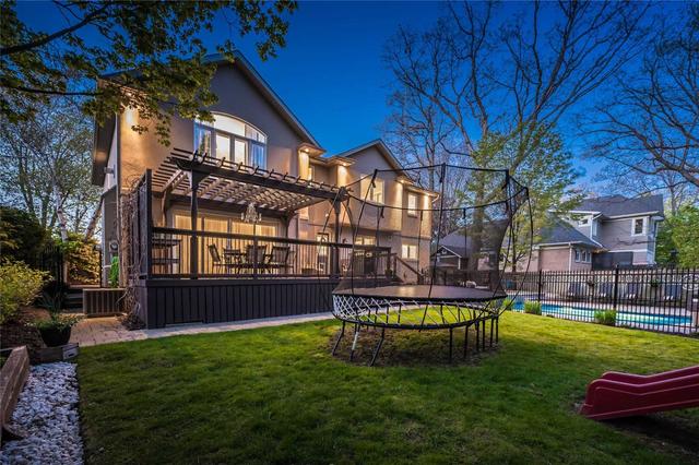 1302 Hillview Cres, House detached with 4 bedrooms, 4 bathrooms and 6 parking in Oakville ON | Image 29