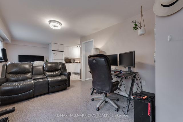 23b Davidson St, House detached with 2 bedrooms, 2 bathrooms and 4 parking in Barrie ON | Image 16
