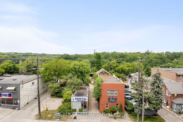 504 - 25 Earlington Ave, Condo with 2 bedrooms, 2 bathrooms and 2 parking in Toronto ON | Image 9