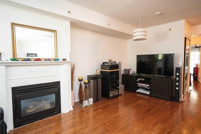 1515 - 5 Everson Dr, Townhouse with 2 bedrooms, 1 bathrooms and null parking in Toronto ON | Image 4