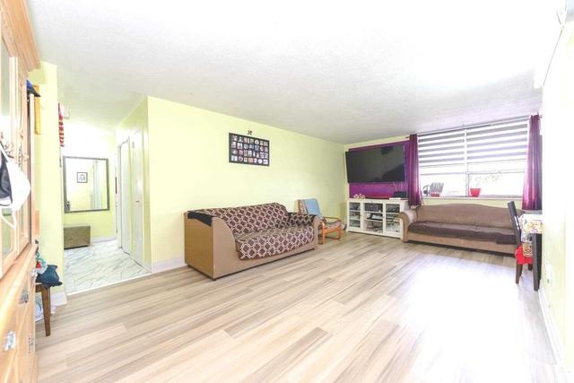 605 - 60 Stevenson Rd, Condo with 2 bedrooms, 2 bathrooms and 1 parking in Toronto ON | Card Image