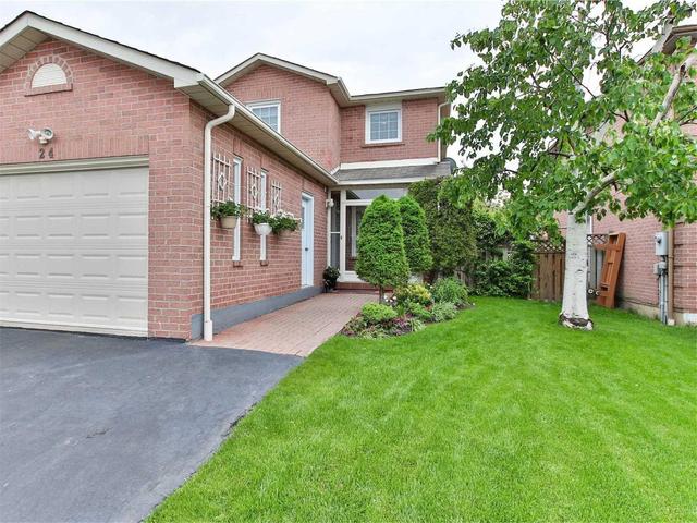 24 Ebby Ave, House attached with 3 bedrooms, 4 bathrooms and 2 parking in Brampton ON | Image 1