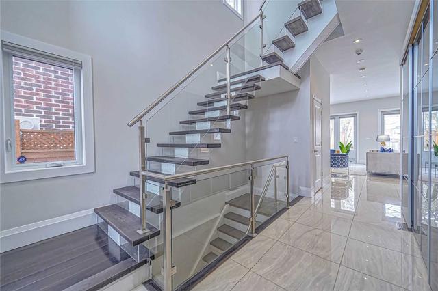 83 Eastville Ave, House detached with 4 bedrooms, 4 bathrooms and 4.5 parking in Toronto ON | Image 37