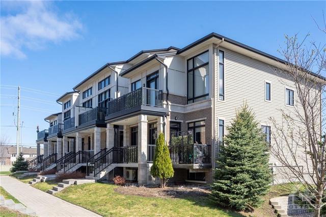 296 Pembina Private, Townhouse with 2 bedrooms, 2 bathrooms and 2 parking in Ottawa ON | Image 1
