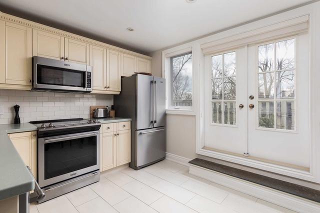 unit 5 - 105 Balmoral Ave, Home with 2 bedrooms, 1 bathrooms and 1 parking in Toronto ON | Image 8