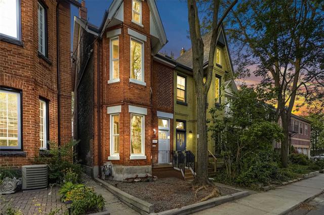 10 Earnbridge St, House semidetached with 5 bedrooms, 2 bathrooms and 2 parking in Toronto ON | Image 3