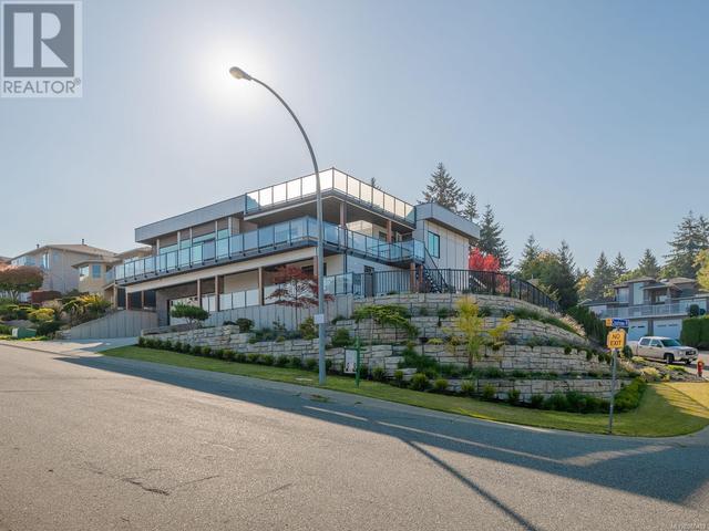 5391 Kenwill Dr, House detached with 6 bedrooms, 6 bathrooms and 4 parking in Nanaimo BC | Image 9