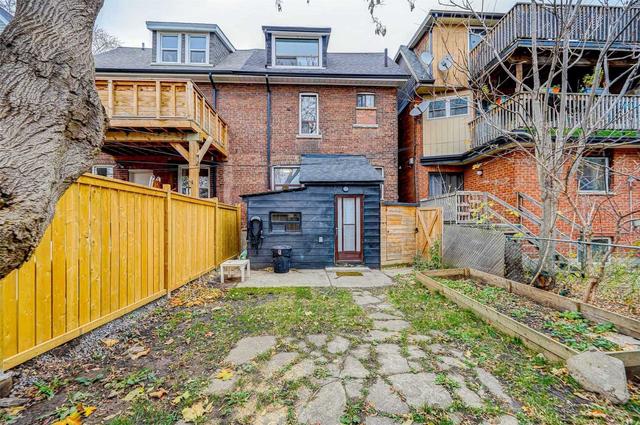 173 Wallace Ave, House semidetached with 4 bedrooms, 4 bathrooms and 0 parking in Toronto ON | Image 32