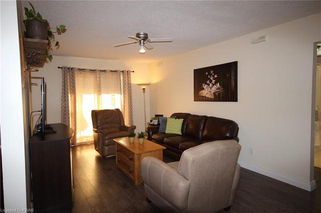 203 - 201 Dorchester Boulevard, House attached with 3 bedrooms, 2 bathrooms and 2 parking in St. Catharines ON | Image 7