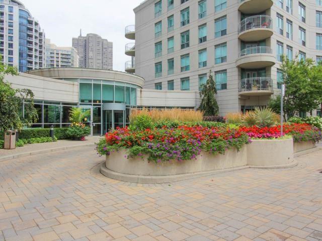 820 - 2111 Lake Shore Blvd W, Condo with 1 bedrooms, 1 bathrooms and 1 parking in Toronto ON | Image 2