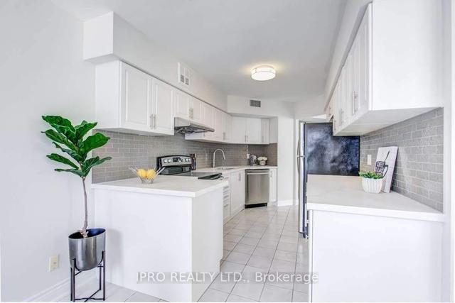 706 - 30 Greenfield Ave, Condo with 2 bedrooms, 2 bathrooms and 2 parking in Toronto ON | Image 6