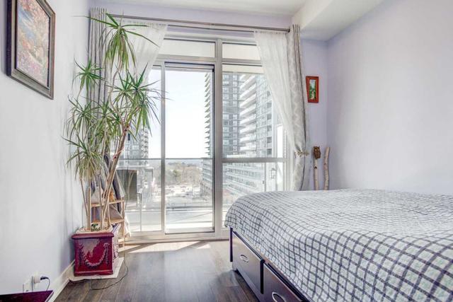 723 - 10 Park Lawn Rd, Condo with 2 bedrooms, 2 bathrooms and 1 parking in Toronto ON | Image 3