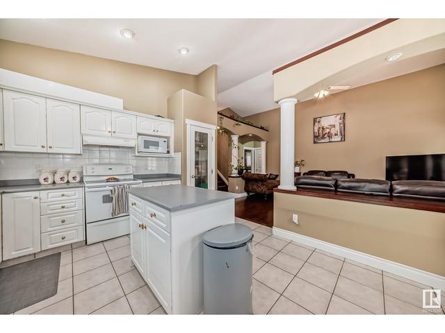 2916 151a Av Nw Nw, House detached with 5 bedrooms, 3 bathrooms and null parking in Edmonton AB | Image 13