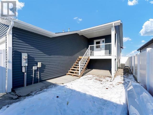 910 9 Avenue Se, Home with 3 bedrooms, 2 bathrooms and 4 parking in Redcliff AB | Image 45