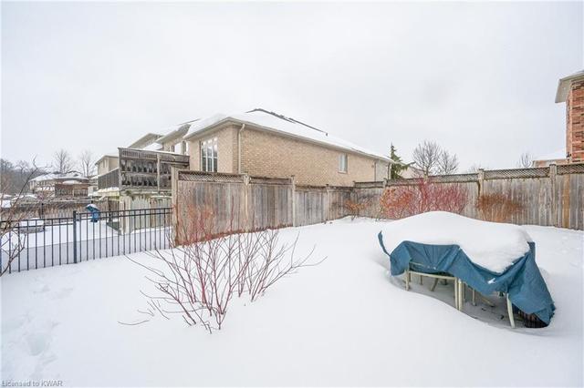 402 Rideau River Street, House detached with 4 bedrooms, 2 bathrooms and 4 parking in Waterloo ON | Image 47