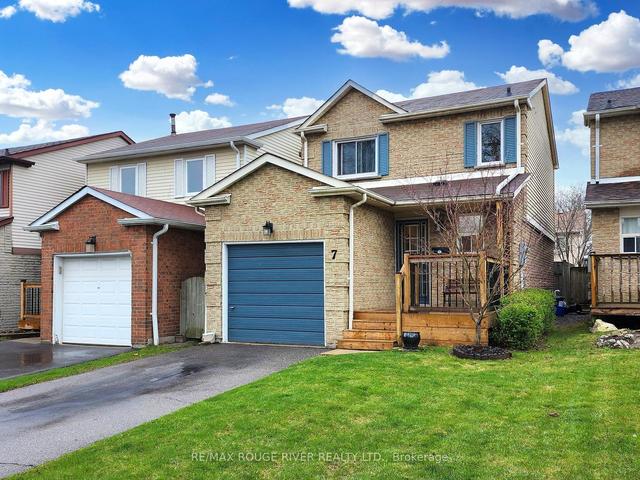 7 Greenfield Cres, House detached with 3 bedrooms, 2 bathrooms and 3 parking in Whitby ON | Image 1