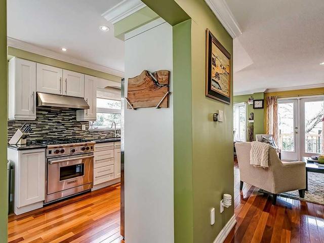 2065 Sixth Line, Townhouse with 3 bedrooms, 3 bathrooms and 1 parking in Oakville ON | Image 6