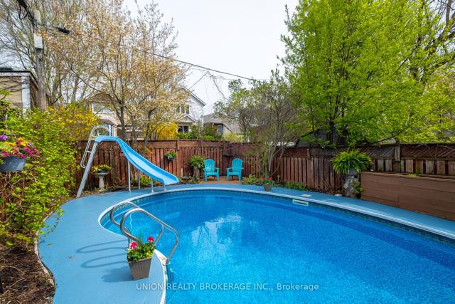 2 Meadow Ave, House detached with 4 bedrooms, 2 bathrooms and 3 parking in Toronto ON | Image 32