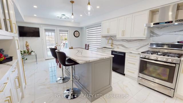 18 Milson Cres, House detached with 3 bedrooms, 4 bathrooms and 4 parking in Guelph ON | Image 12