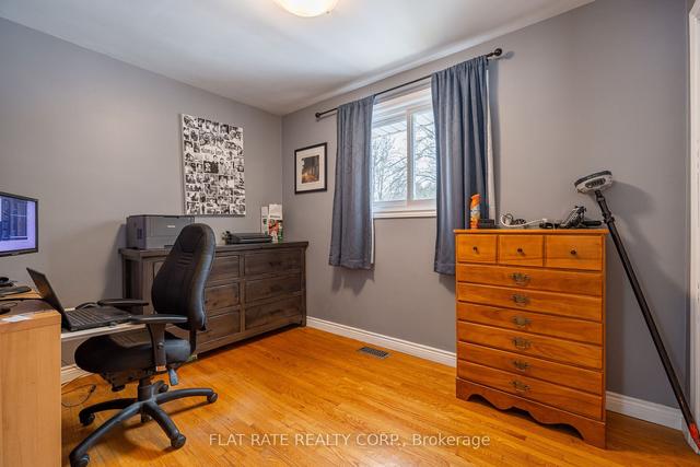 1049 Barnardo Ave, House detached with 3 bedrooms, 2 bathrooms and 8 parking in Peterborough ON | Image 3