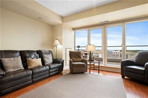 901 - 60 Old Mill Rd, Condo with 3 bedrooms, 3 bathrooms and 2 parking in Oakville ON | Image 11