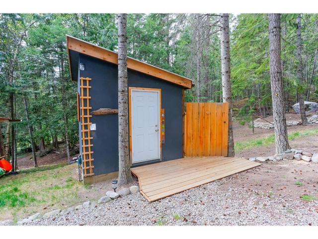 5745 Longbeach Road, House detached with 0 bedrooms, 0 bathrooms and 6 parking in Central Kootenay E BC | Image 19