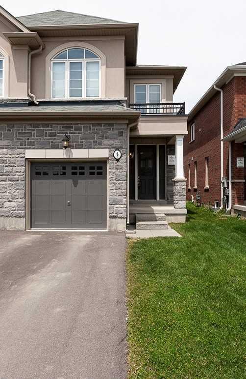 4 Narbonne Cres, House semidetached with 4 bedrooms, 3 bathrooms and 1 parking in Hamilton ON | Image 1