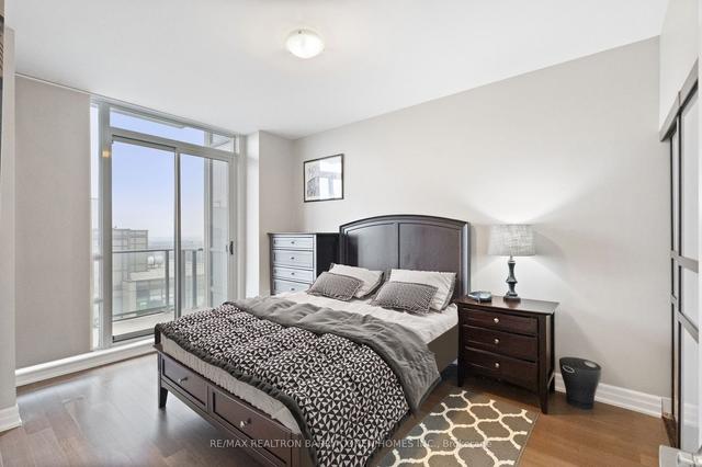 2102 - 500 St Clair Ave W, Condo with 1 bedrooms, 1 bathrooms and 1 parking in Toronto ON | Image 3