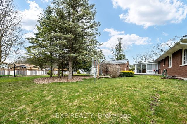 296 Hastings St, House detached with 4 bedrooms, 2 bathrooms and 9 parking in North Middlesex ON | Image 21