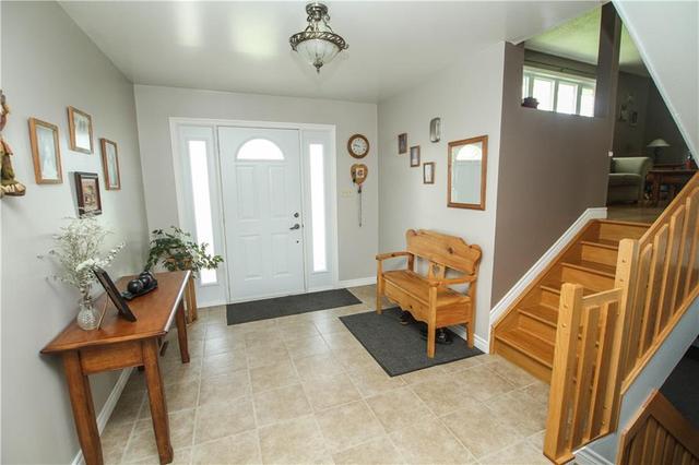 804 Laflin Street, House detached with 4 bedrooms, 2 bathrooms and 4 parking in Cornwall ON | Image 4