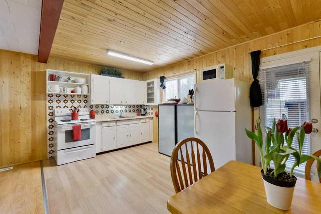 1755 Tiny Beaches Rd N, House detached with 2 bedrooms, 1 bathrooms and 8 parking in Tiny ON | Image 5