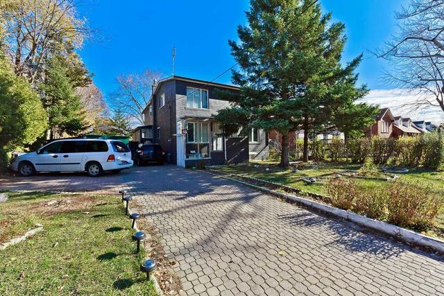 46 Dromore Cres, House detached with 5 bedrooms, 5 bathrooms and 7 parking in Toronto ON | Image 12