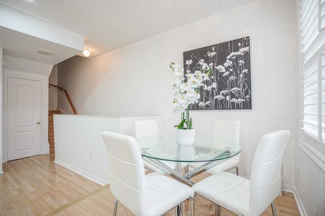69 - 760 Lawrence Ave W, Townhouse with 2 bedrooms, 3 bathrooms and 1 parking in Toronto ON | Image 2