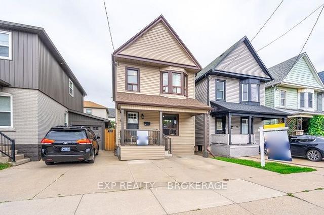 68 Gage Ave N, House detached with 4 bedrooms, 2 bathrooms and 2 parking in Hamilton ON | Image 12