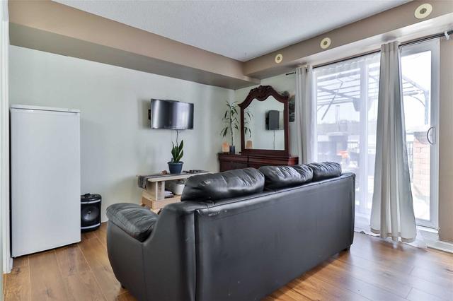 2038 - 3043 Finch Ave W, Townhouse with 3 bedrooms, 3 bathrooms and 0 parking in Toronto ON | Image 14