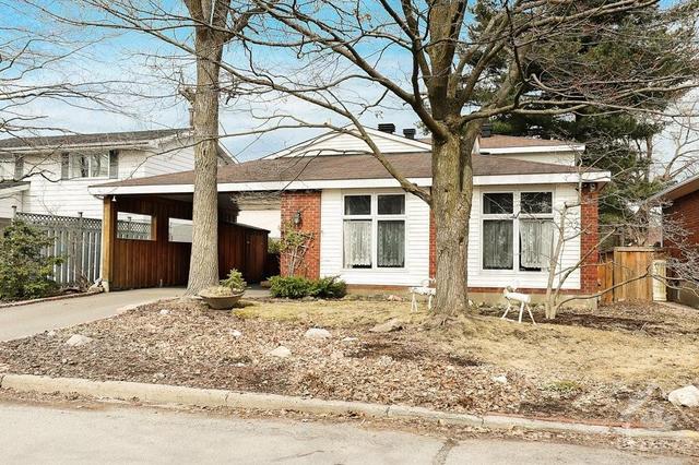 1285 Anoka Street, House detached with 4 bedrooms, 2 bathrooms and 3 parking in Ottawa ON | Image 1