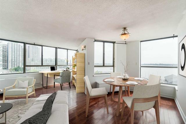 1001 - 250 Queens Quay W, Condo with 1 bedrooms, 1 bathrooms and 1 parking in Toronto ON | Image 6
