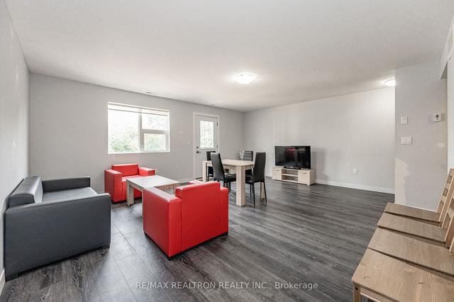 220 - 338 Albert St, Townhouse with 3 bedrooms, 3 bathrooms and 1 parking in Waterloo ON | Image 3