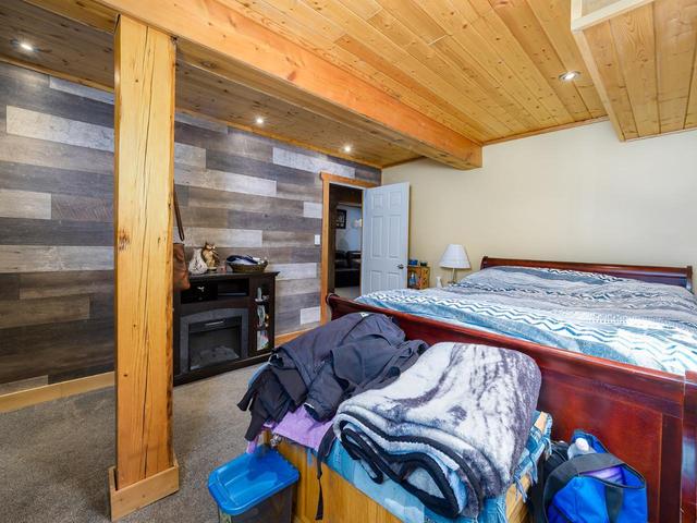 2360 Trans Canada Highway N, House detached with 4 bedrooms, 2 bathrooms and null parking in Columbia Shuswap A BC | Image 21
